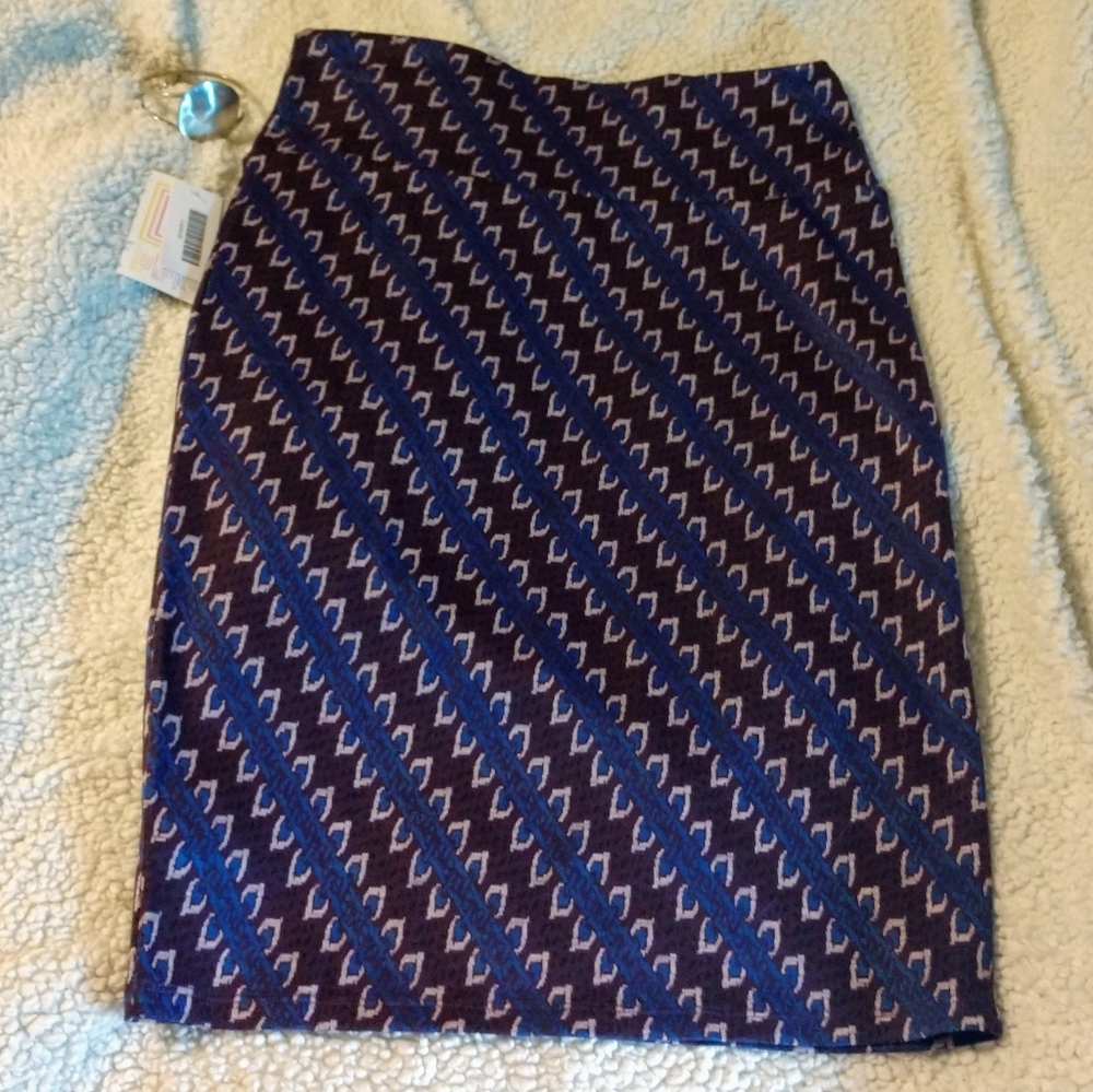 LuLaRoe Purple Cassie Mini size Medium NWT